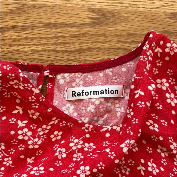 Reformation floral wrap dress with cap sleeves and crop top - Picture 3 of 6